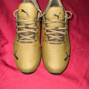 PUMA Men’s Axelion Olive Green Training Sneakers – Size 8